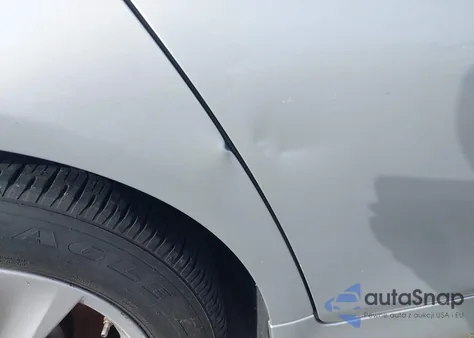 2012 BMW 528I xDrive z USA, uszkodzony, nr VIN WBAXH5C59CD035987